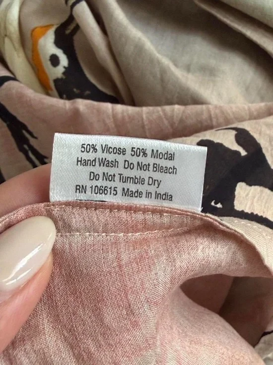 One Hundred Stars Light Pink Crane Print Satin Robe - Picture 6 of 8